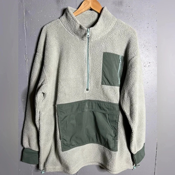 aerie Jackets & Blazers - Aerie Offline Light Green Cozy Sherpa Nylon Oversized Half Zip.  Size XLarge